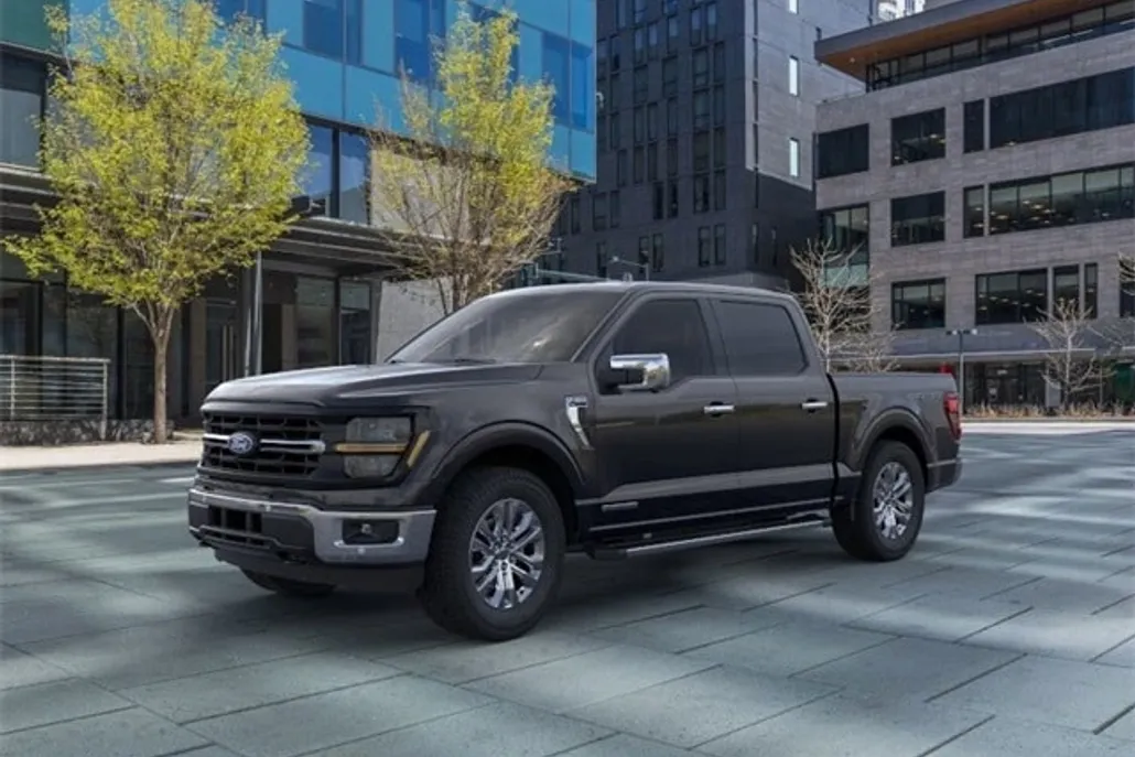 2025 Ford F-150 XLT photo 1