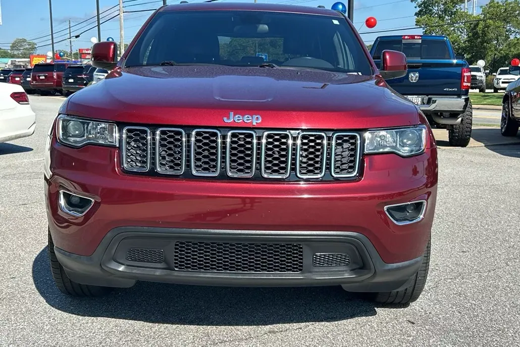 2021 Jeep Grand Cherokee Laredo X photo 1