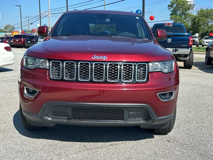 2021 Jeep Grand Cherokee Laredo X photo 1