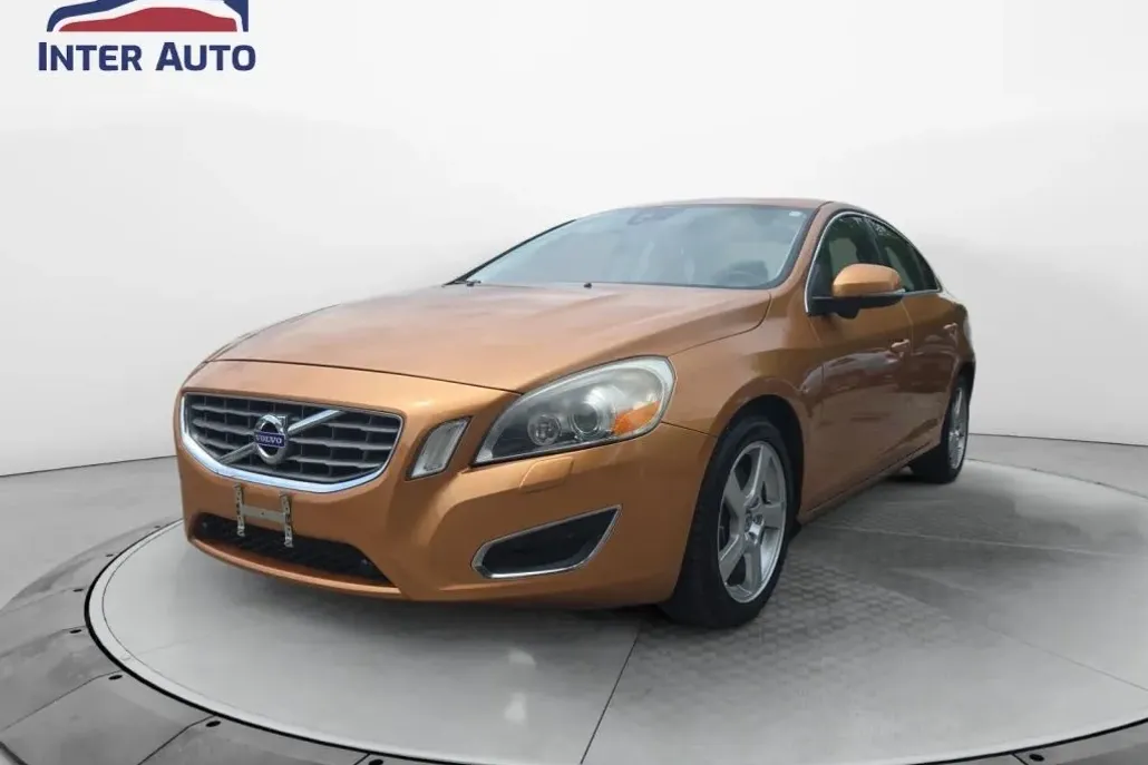 2013 Volvo S60 T5 photo 1