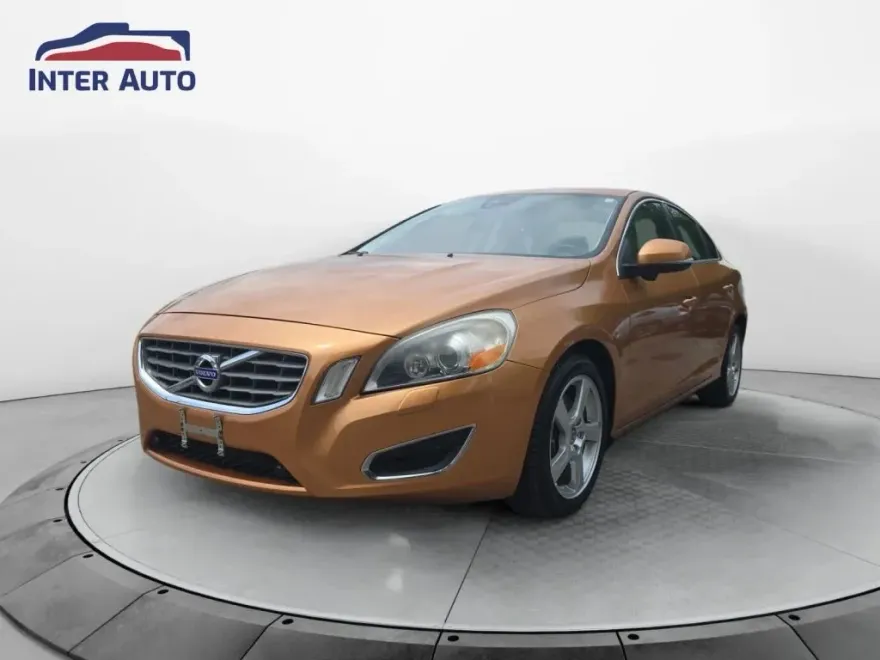 2013 Volvo S60 T5 photo 1