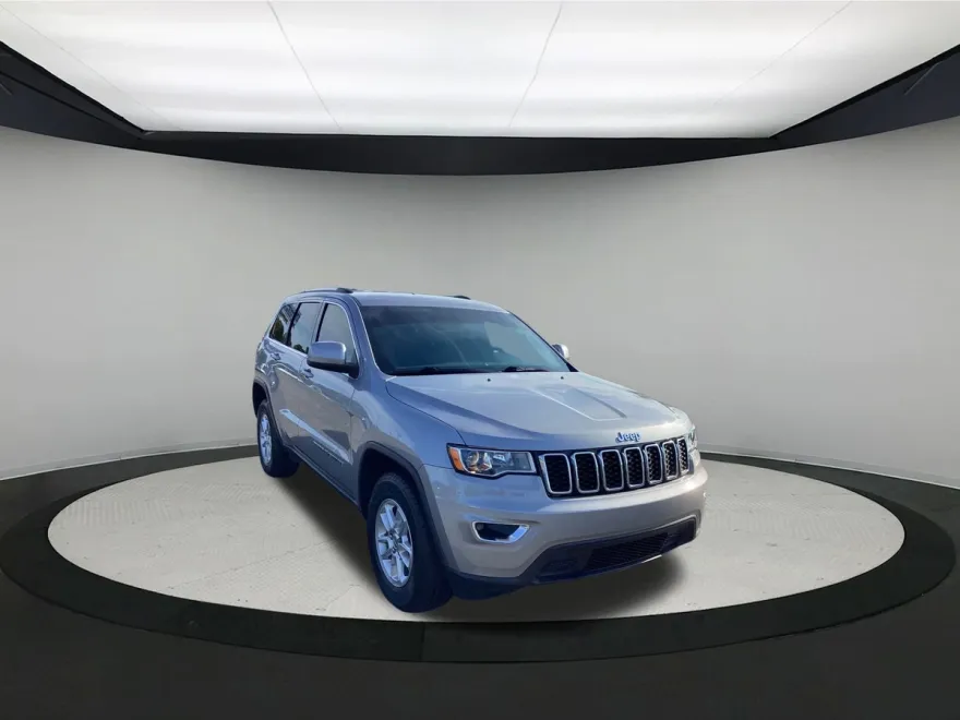 2020 Jeep Grand Cherokee Laredo photo 1