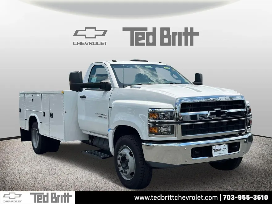 2024 Chevrolet Silverado 4500HD Work Truck photo 1