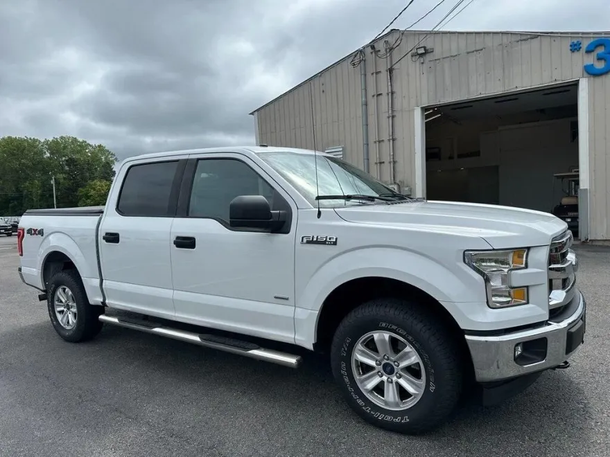 2017 Ford F-150 XLT photo 1