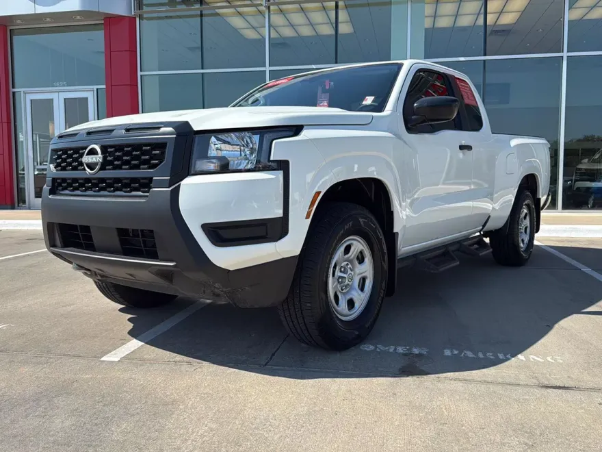 2025 Nissan Frontier S photo 1