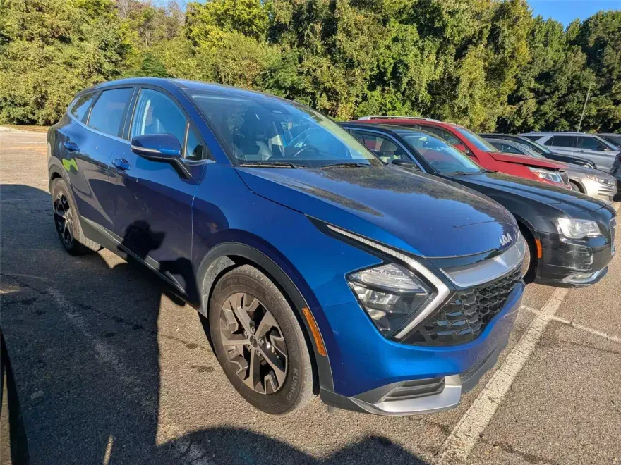 2023 Kia Sportage EX photo 1