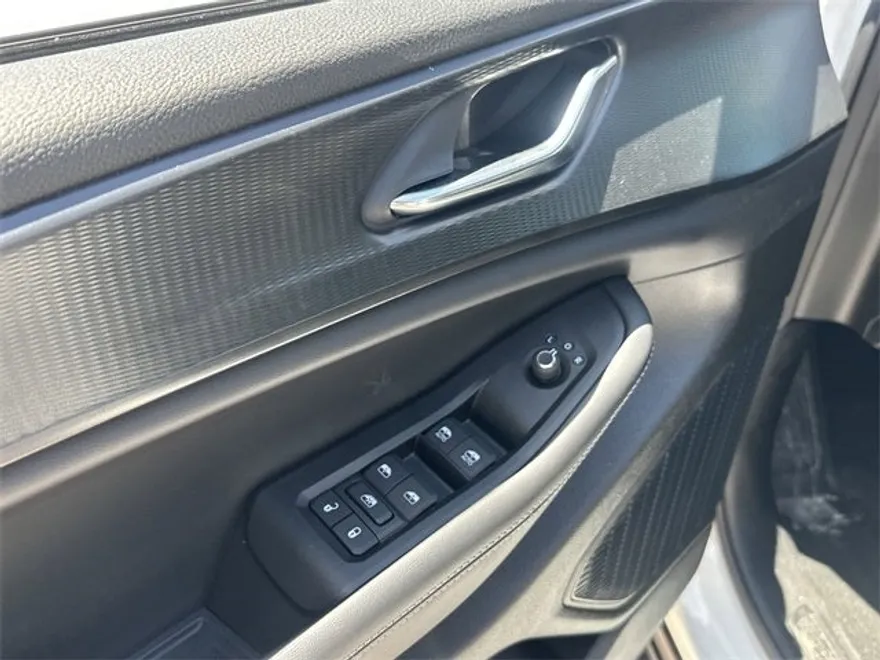 2025 Jeep Grand Cherokee Laredo photo 14