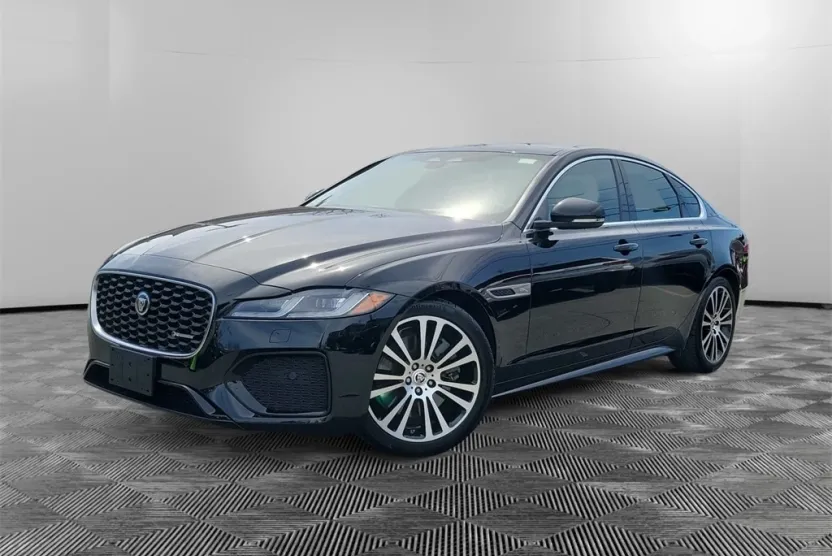 2024 Jaguar XF P300 R-Dynamic SE photo 1