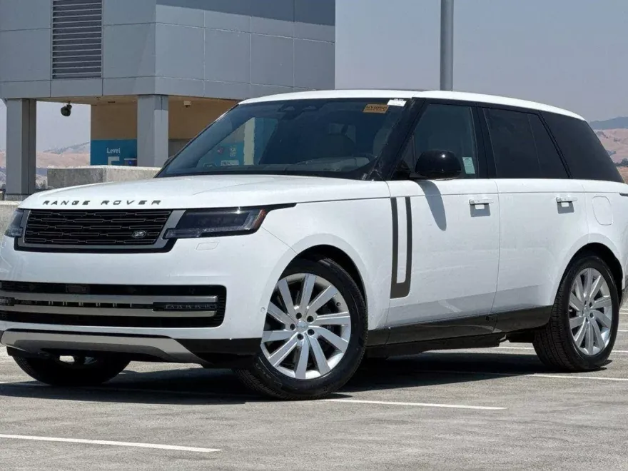 2025 Land Rover Range Rover SE photo 1