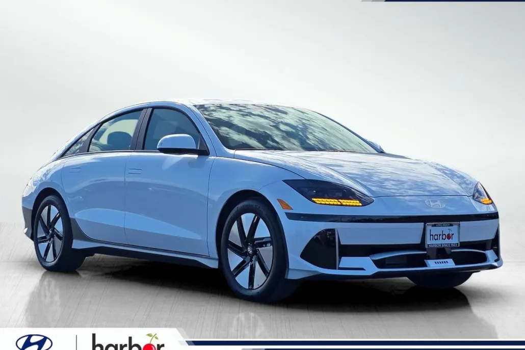 2025 Hyundai Ioniq 6 SE photo 1