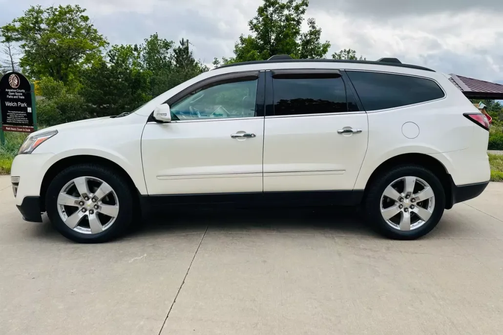2014 Chevrolet Traverse LTZ photo 1