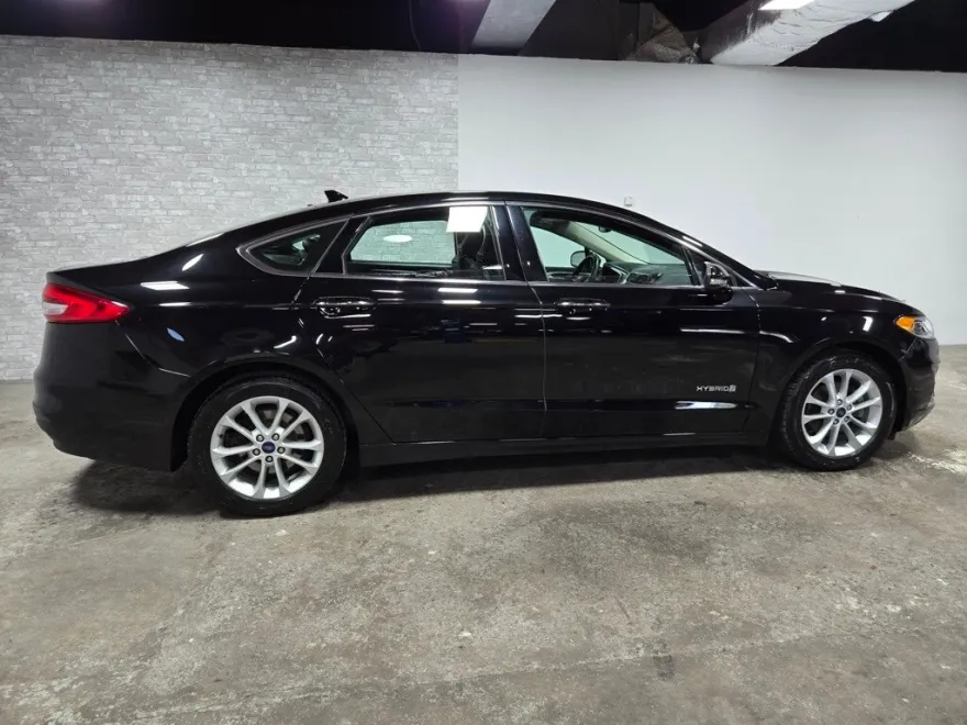 2019 Ford Fusion Hybrid SEL photo 1