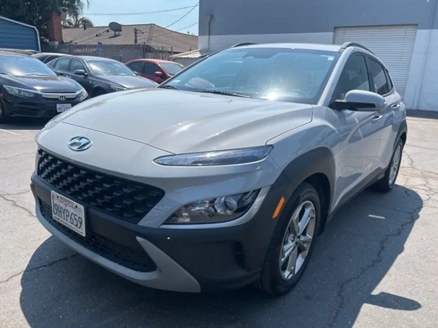 2023 Hyundai Kona SEL photo 1
