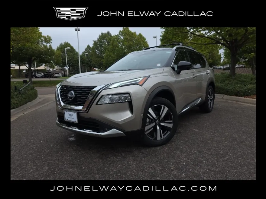 2022 Nissan Rogue Platinum photo 1