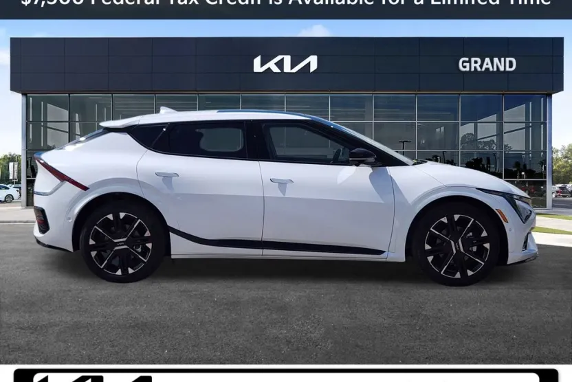 2025 Kia EV6 GT-Line photo 1