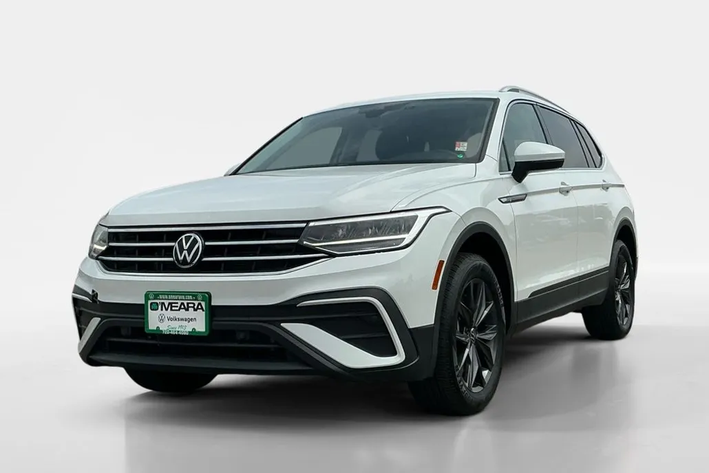2024 Volkswagen Tiguan SE Wolfsburg Edition photo 1