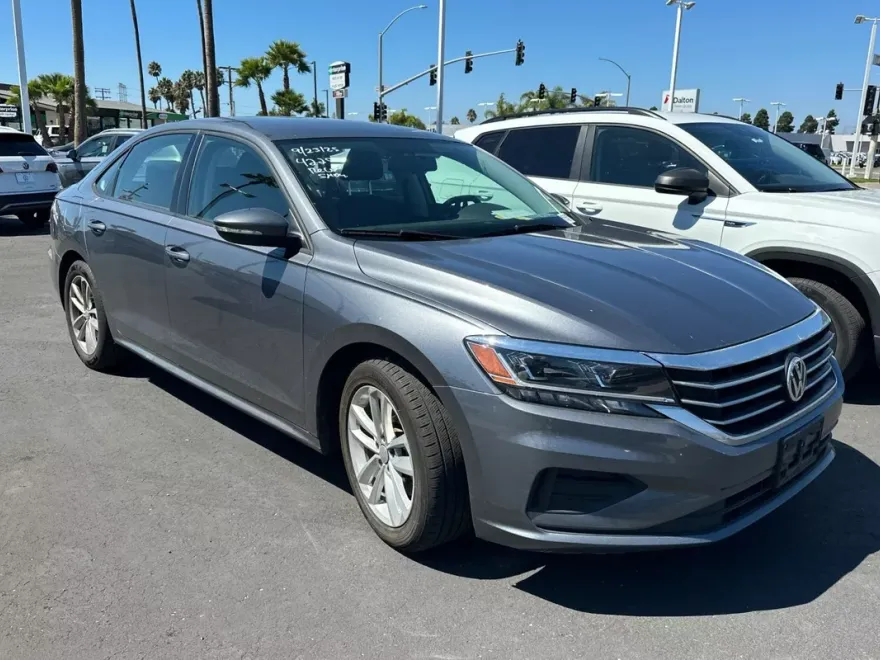 2021 Volkswagen Passat 2.0T S photo 1