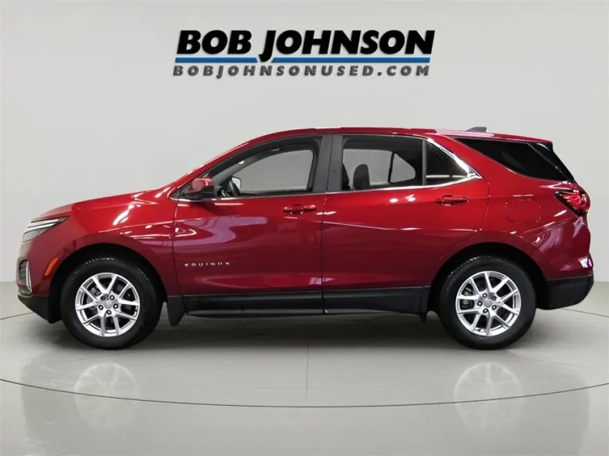 2024 Chevrolet Equinox LT photo 1