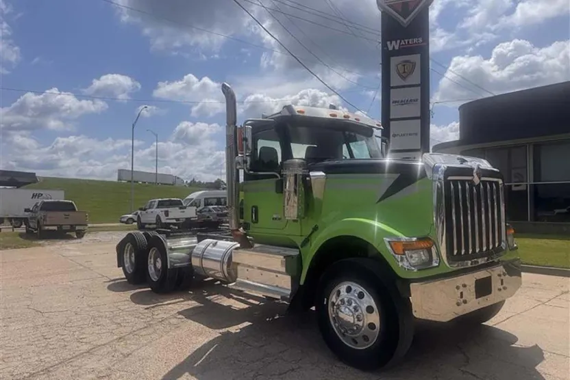 2021 International HX520 HX photo 1