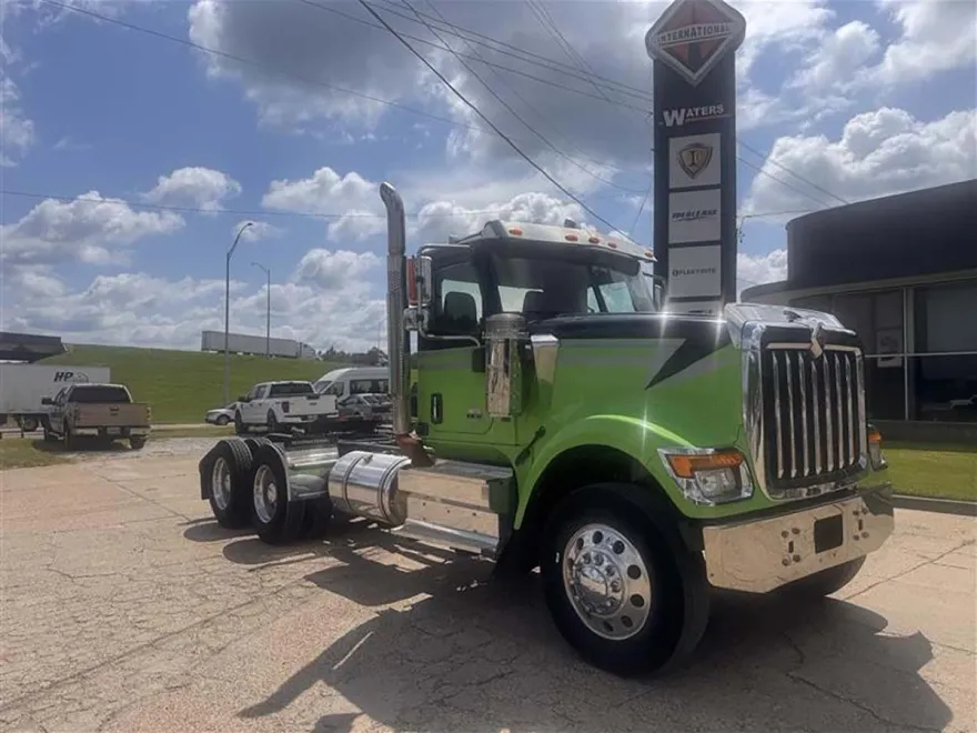 2021 International HX520 HX photo 1