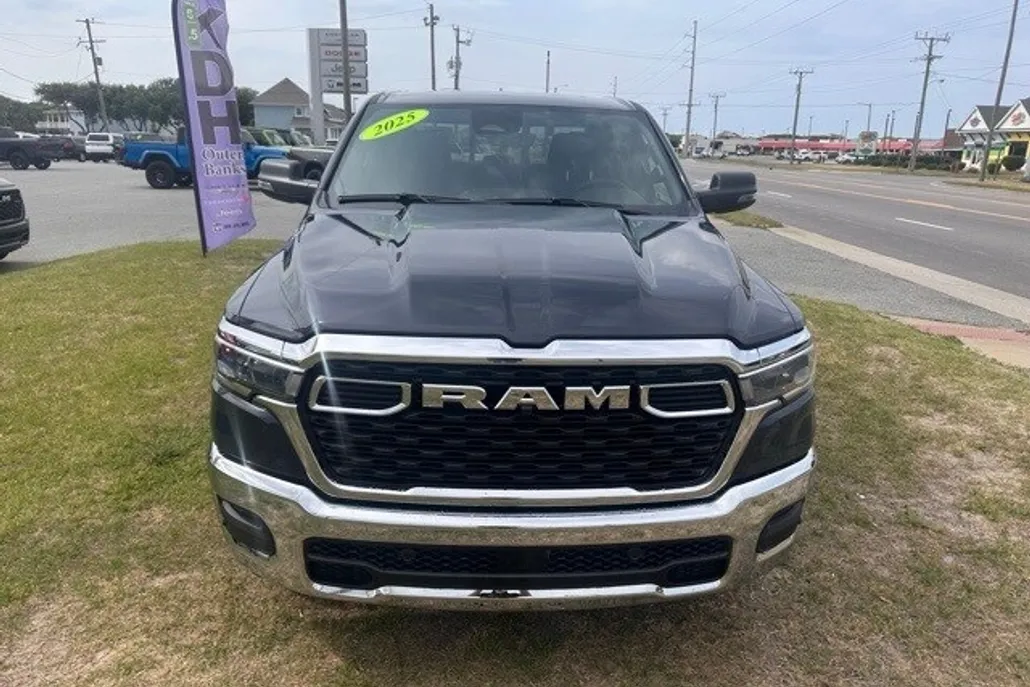 2025 Ram 1500 Big Horn photo 1