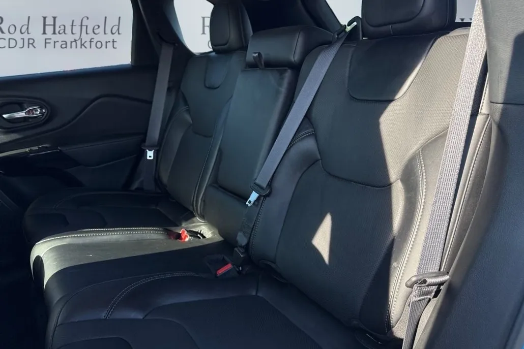 2023 Jeep Cherokee Altitude Lux photo 1