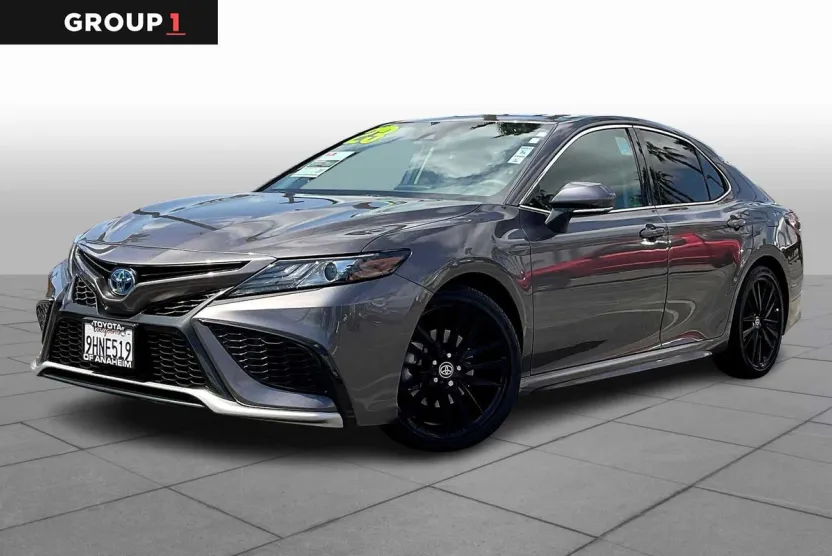 2023 Toyota Camry Hybrid XSE photo 1