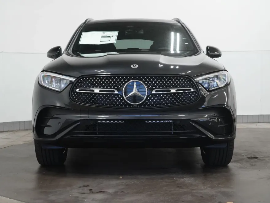 2026 Mercedes Benz GLC 300 4MATIC photo 1