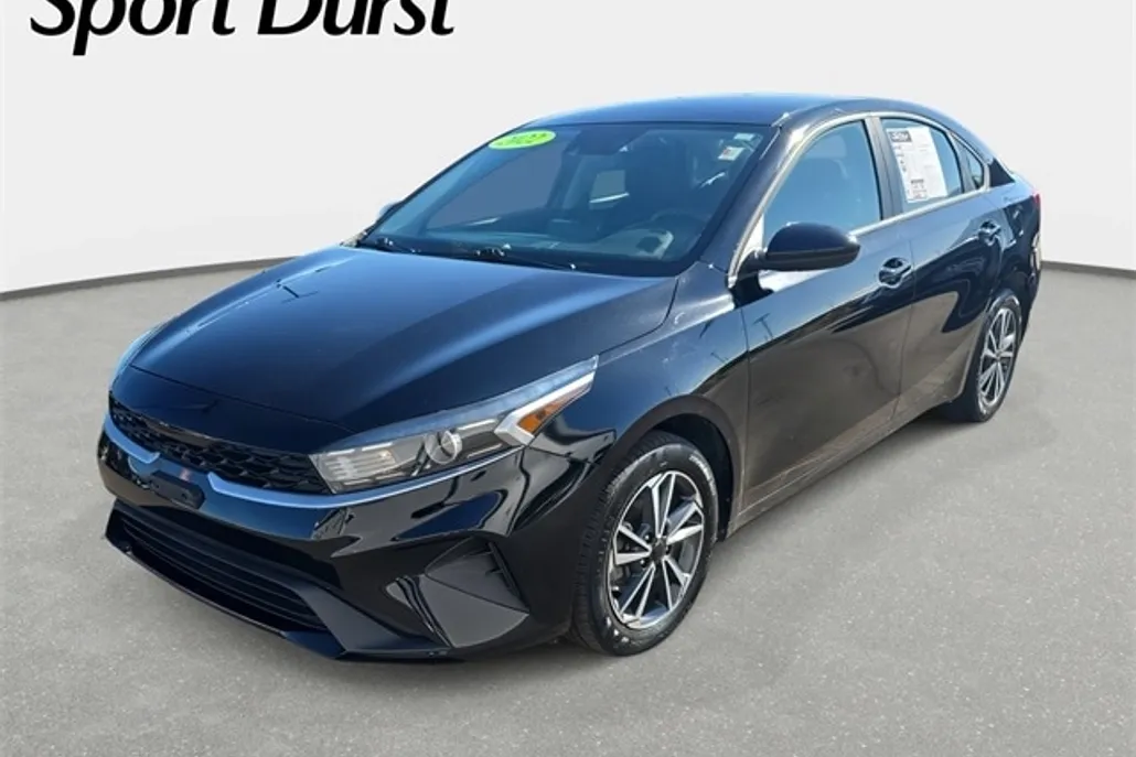 2022 Kia Forte LXS photo 1