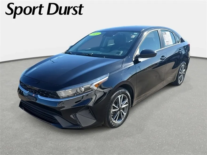 2022 Kia Forte LXS photo 1
