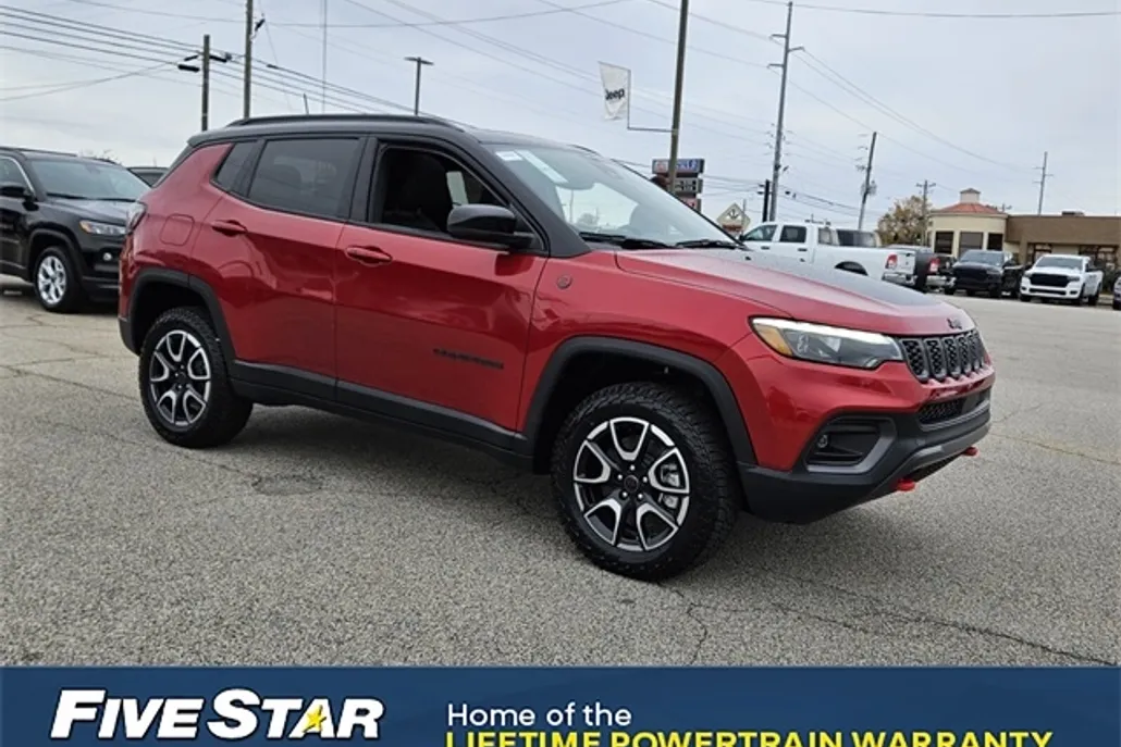 2025 Jeep Compass Trailhawk photo 1