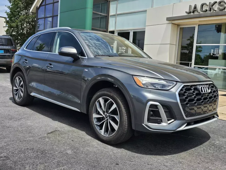 2024 Audi Q5 S line Premium Plus photo 1