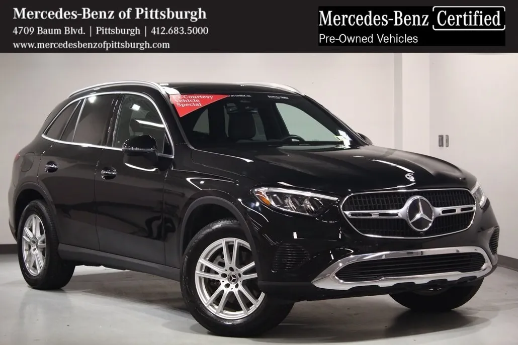 2025 Mercedes Benz GLC 300 photo 1