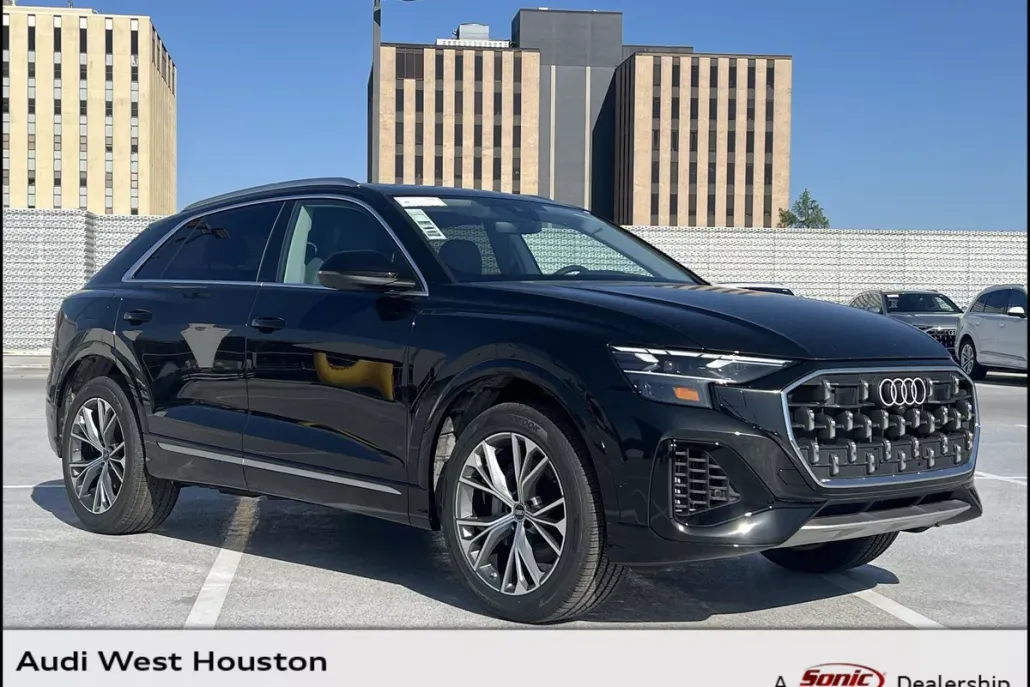 2025 Audi Q8 55 Premium photo 1