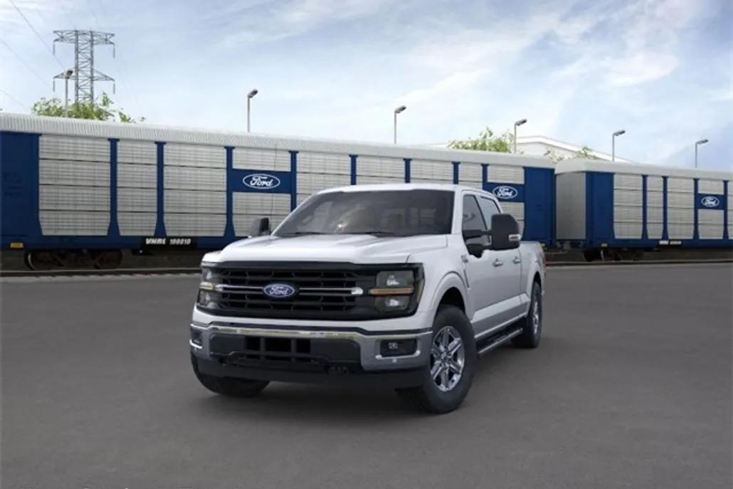 2025 Ford F-150 XLT photo 1