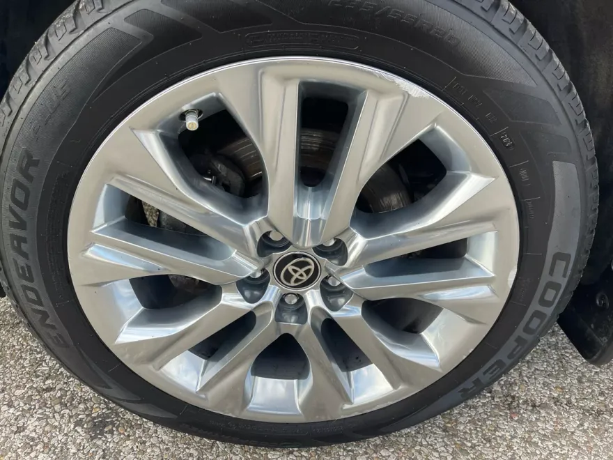 2021 Toyota Highlander Hybrid Limited photo 1