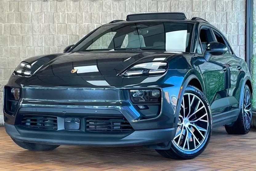 2024 Porsche Macan Electric 4 photo 1