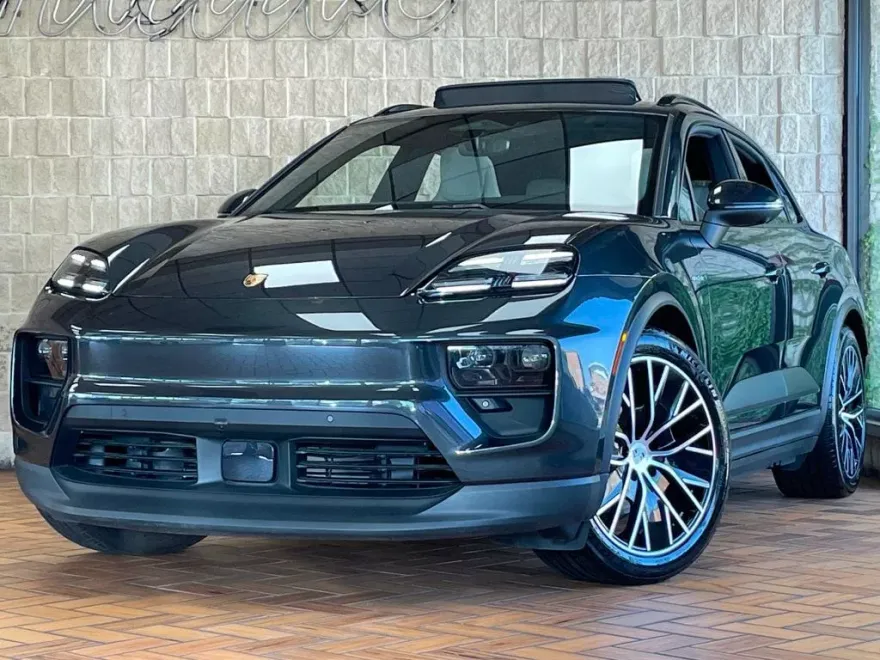 2024 Porsche Macan Electric 4 photo 1