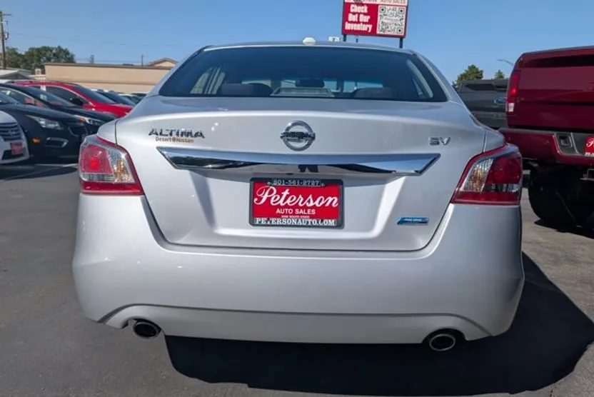 2013 Nissan Altima 2.5 SV photo 1