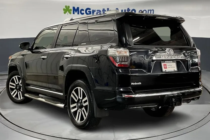 2022 Toyota 4Runner Limited photo 1