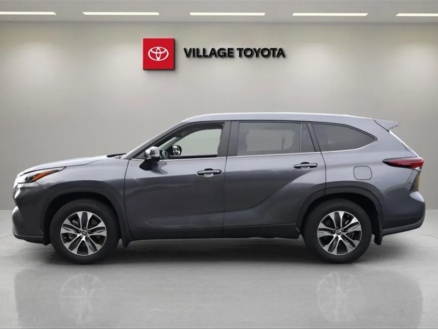 2024 Toyota Highlander Hybrid XLE photo 1