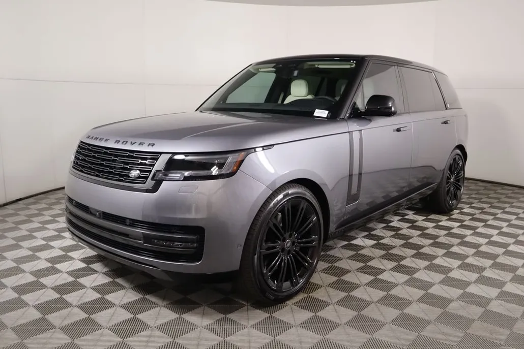 2025 Land Rover Range Rover SE photo 1