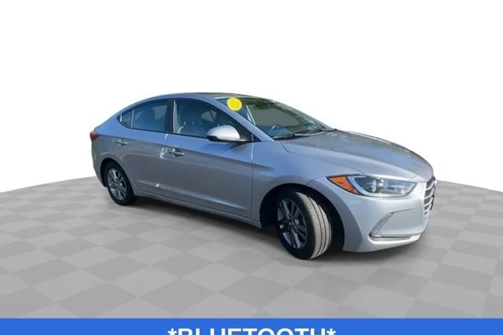 2017 Hyundai Elantra SE photo 1