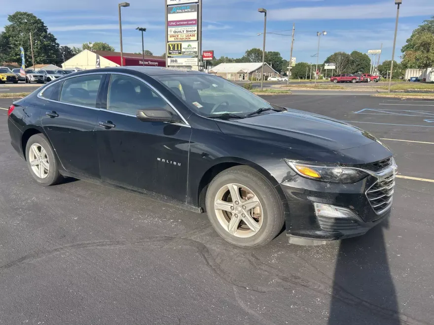 2020 Chevrolet Malibu LS photo 1