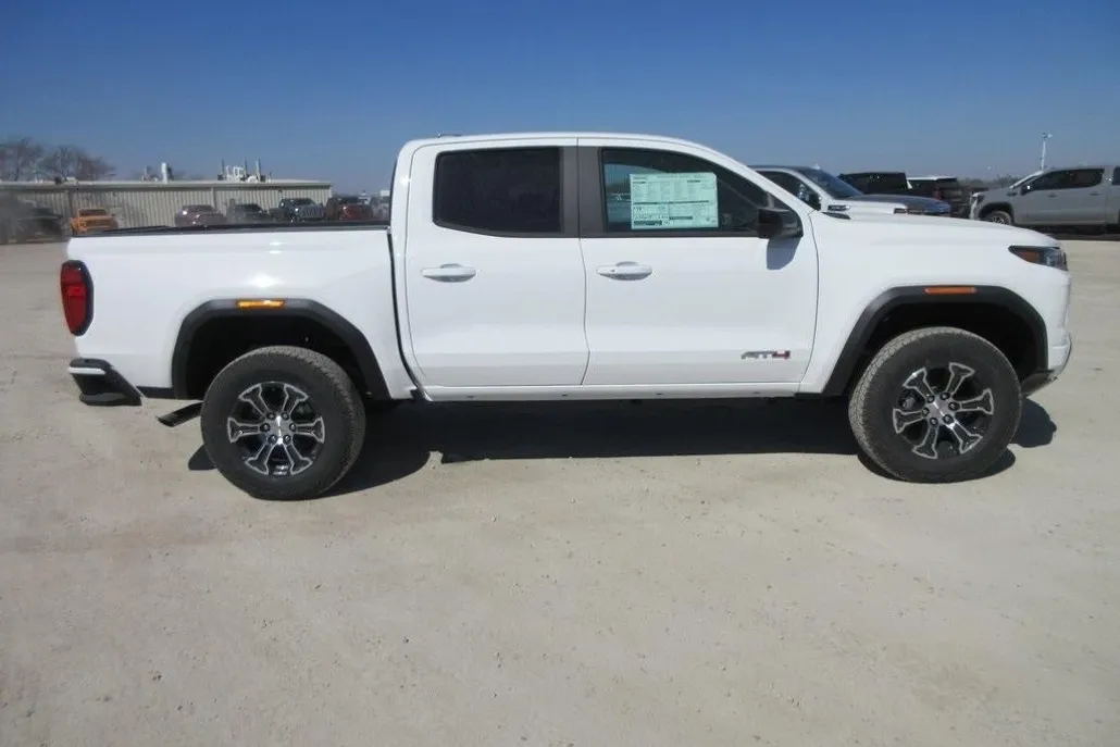 2025 Gmc Canyon AT4 photo 1