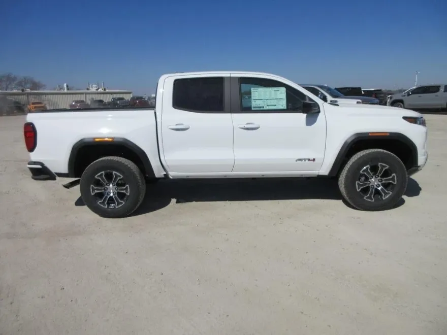 2025 Gmc Canyon AT4 photo 1
