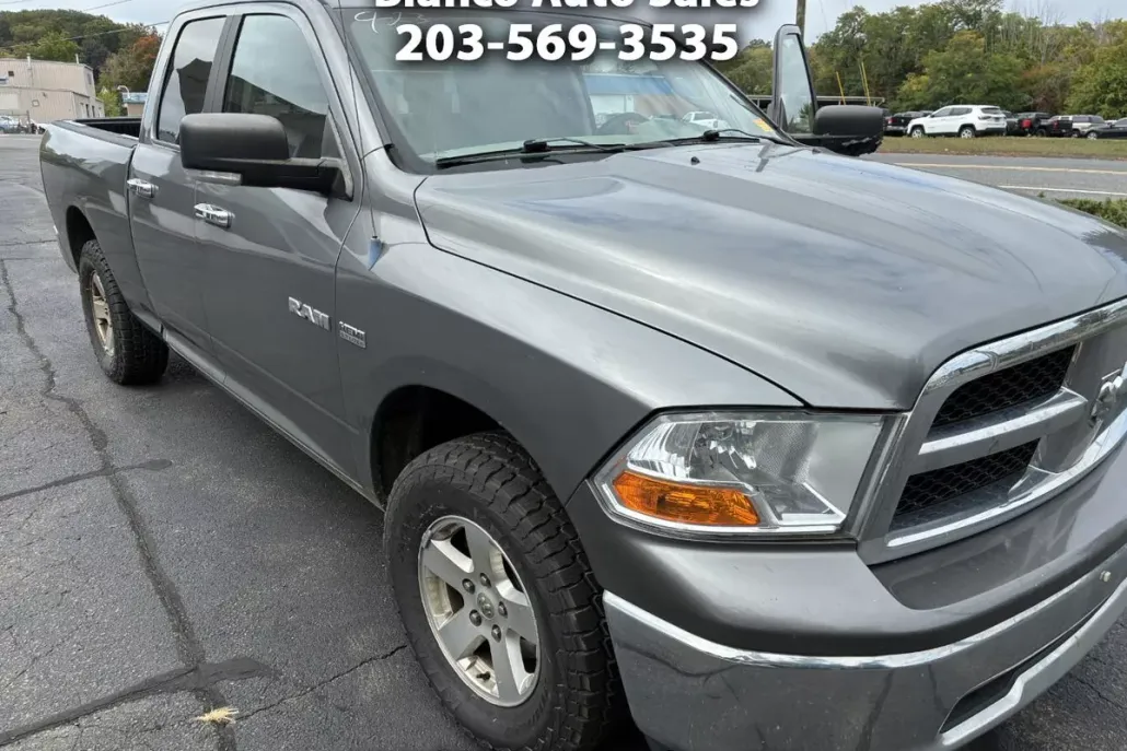 2009 Dodge Ram SLT photo 1