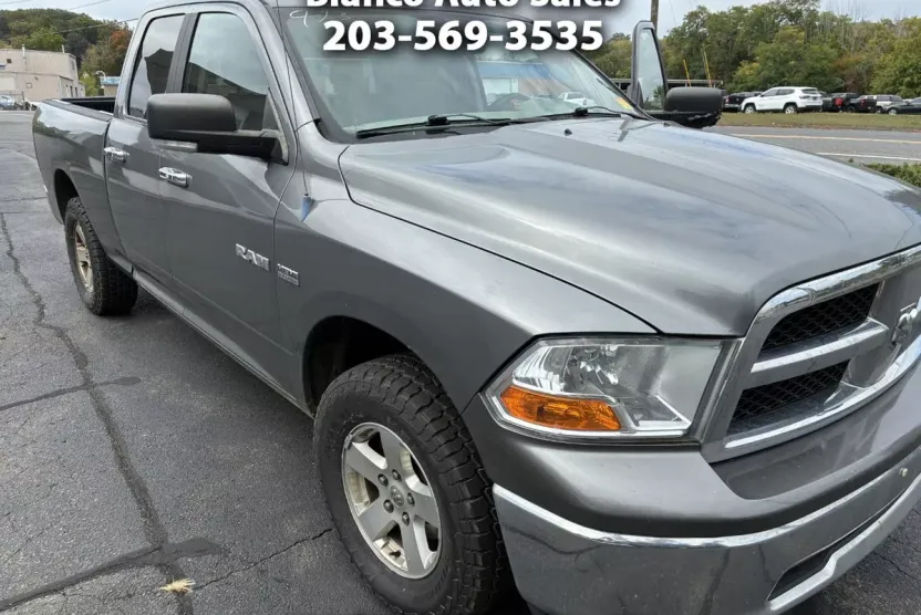 2009 Dodge Ram SLT photo 1