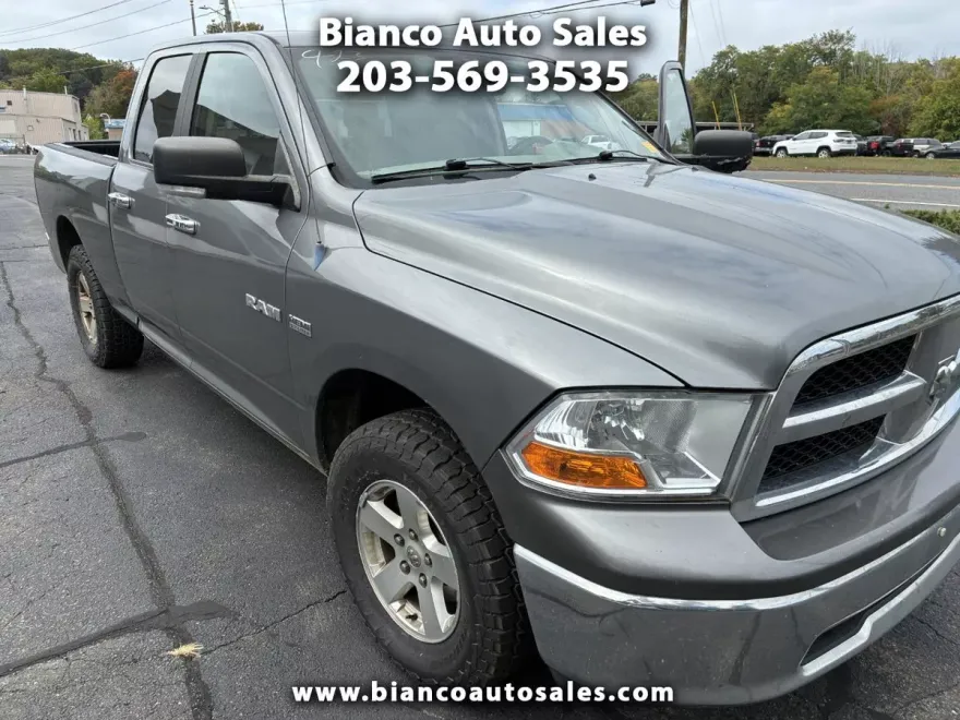 2009 Dodge Ram SLT photo 1