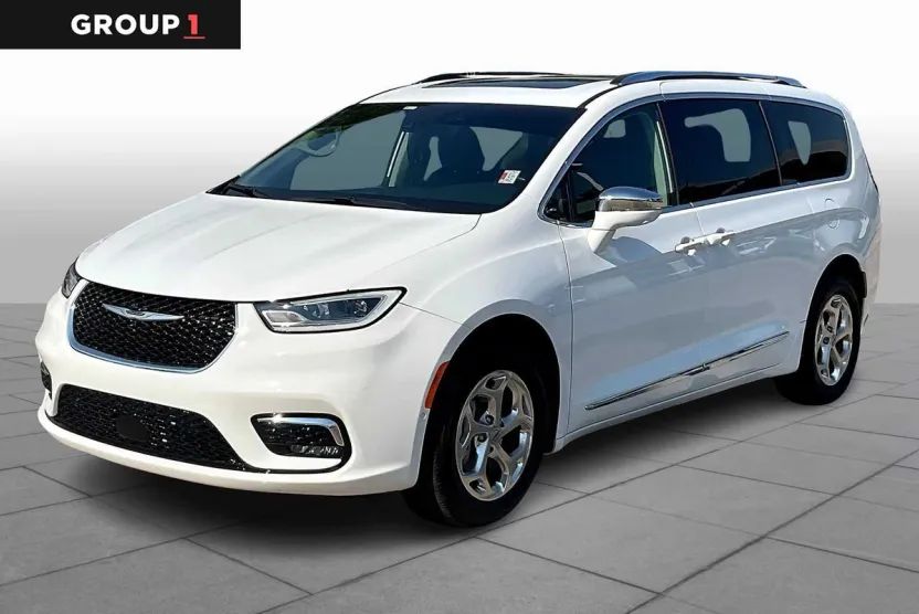 2021 Chrysler Pacifica Limited photo 1